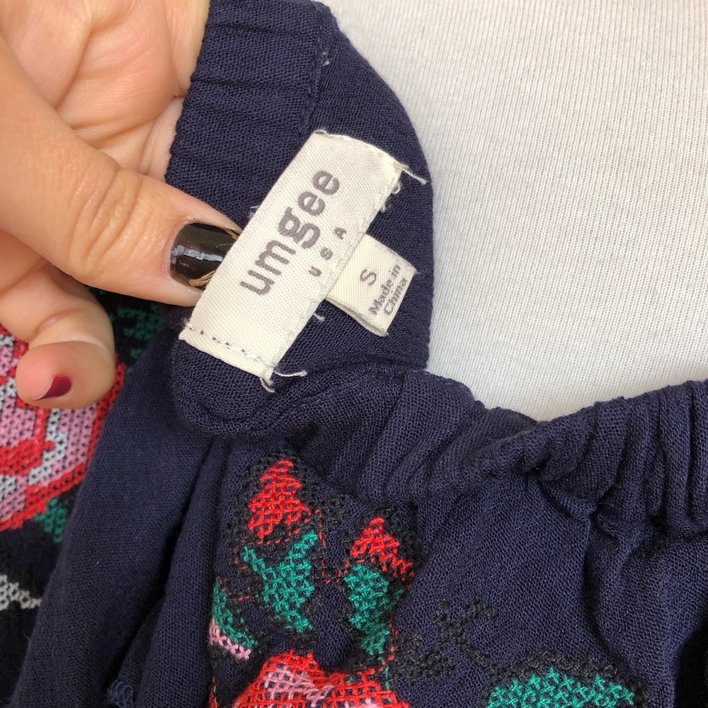 SOLD Umgee Embroidered Off the Shoulder Top - Picture 6 of 7